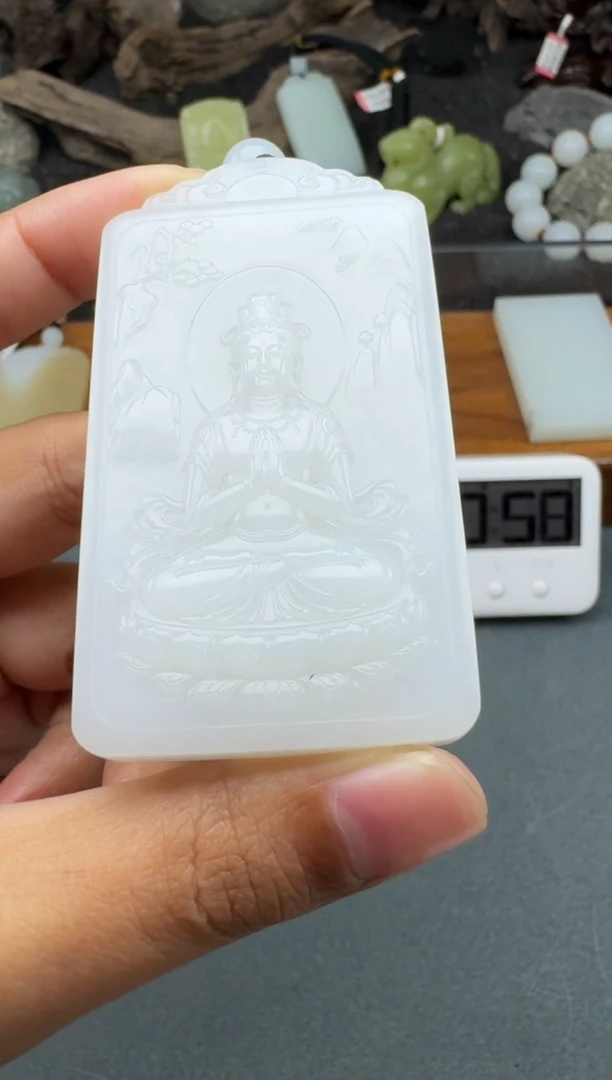 颈饰未镶嵌和田玉1