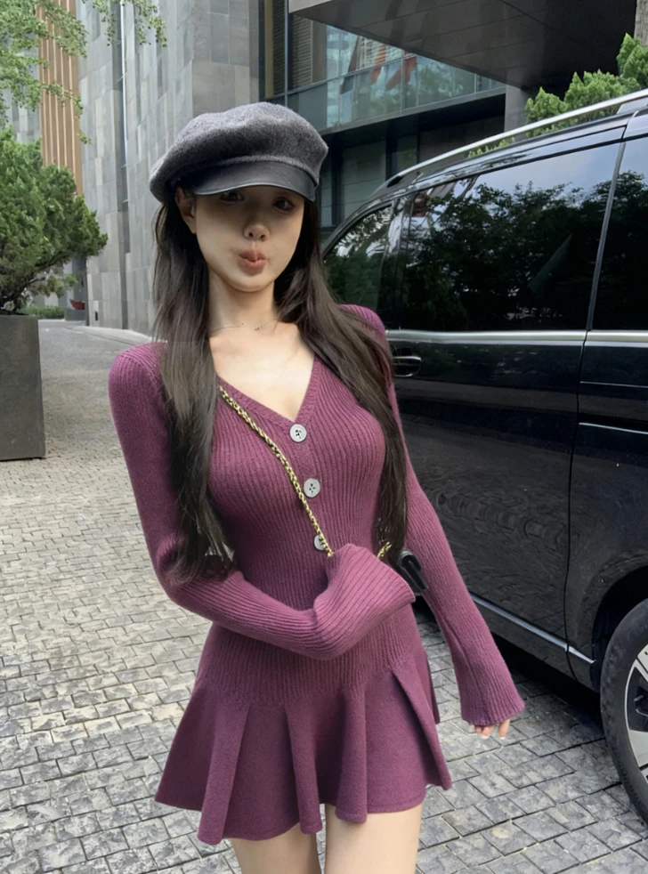 初秋温柔富家千金穿搭轻奢高级感巨好看精致小个子紫色针织连衣裙