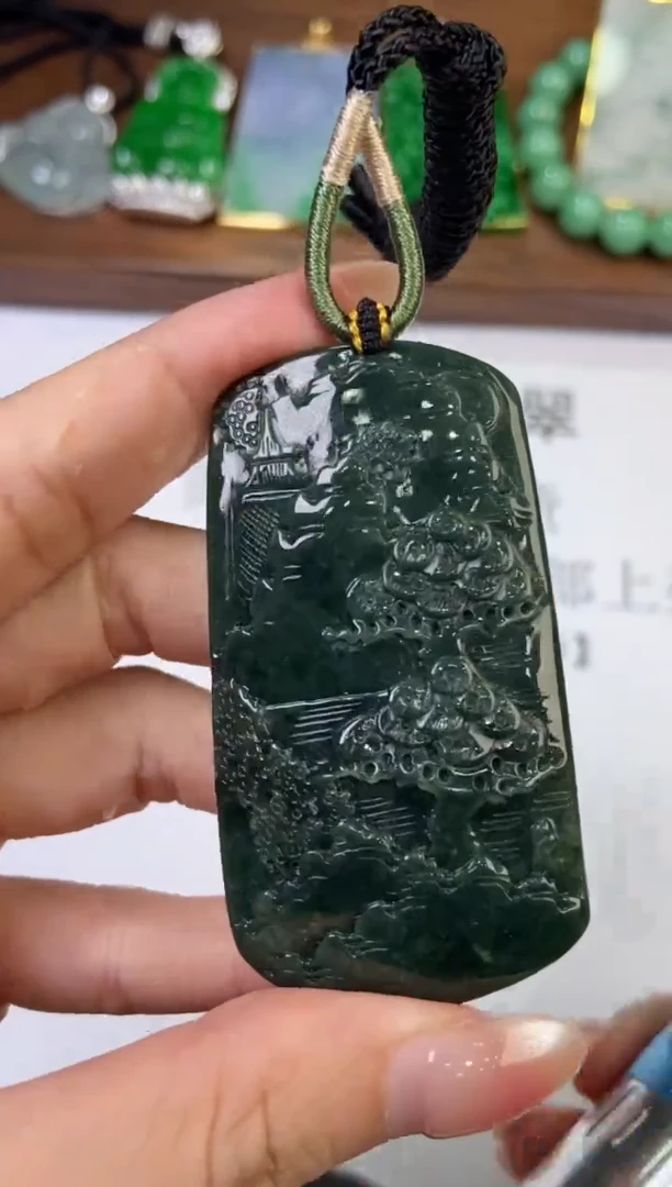 翡翠挂件未镶嵌291986    /多样性发一件
