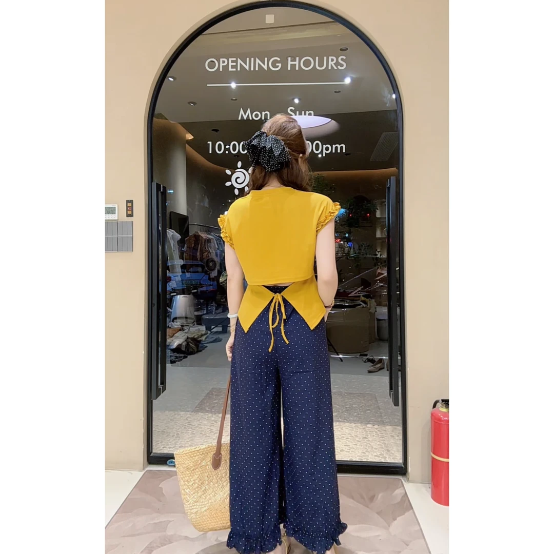 涵儿家 设计感木耳边露腰系带圆领T恤 VS 松紧腰花边休闲阔腿裤