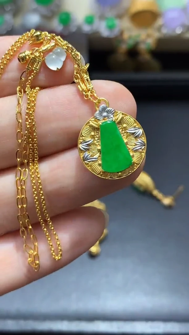 颈饰18K金镶嵌翡翠709中国好珍宝