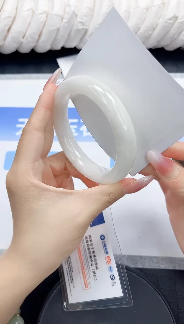 未镶嵌手镯和田玉107-58