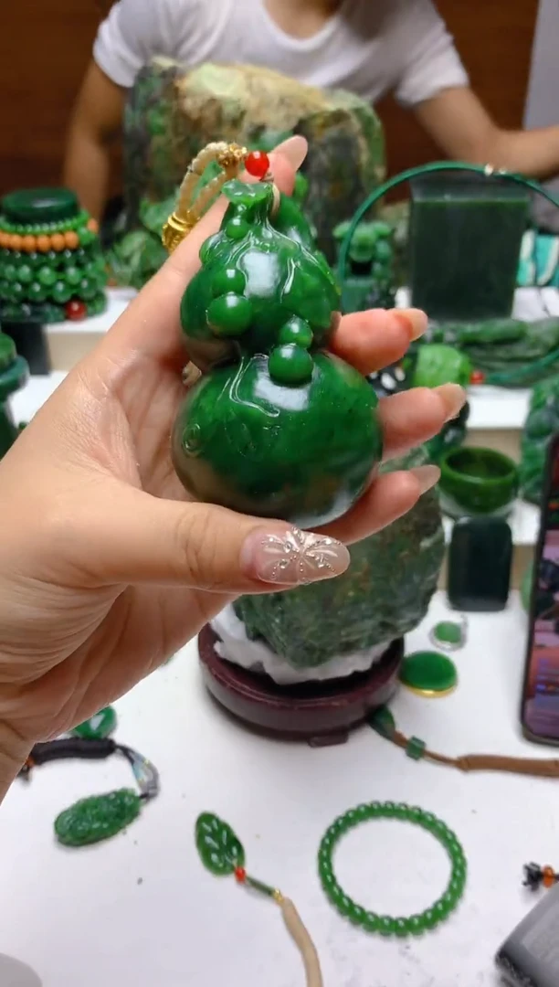 未镶嵌和田玉（碧玉）把件1