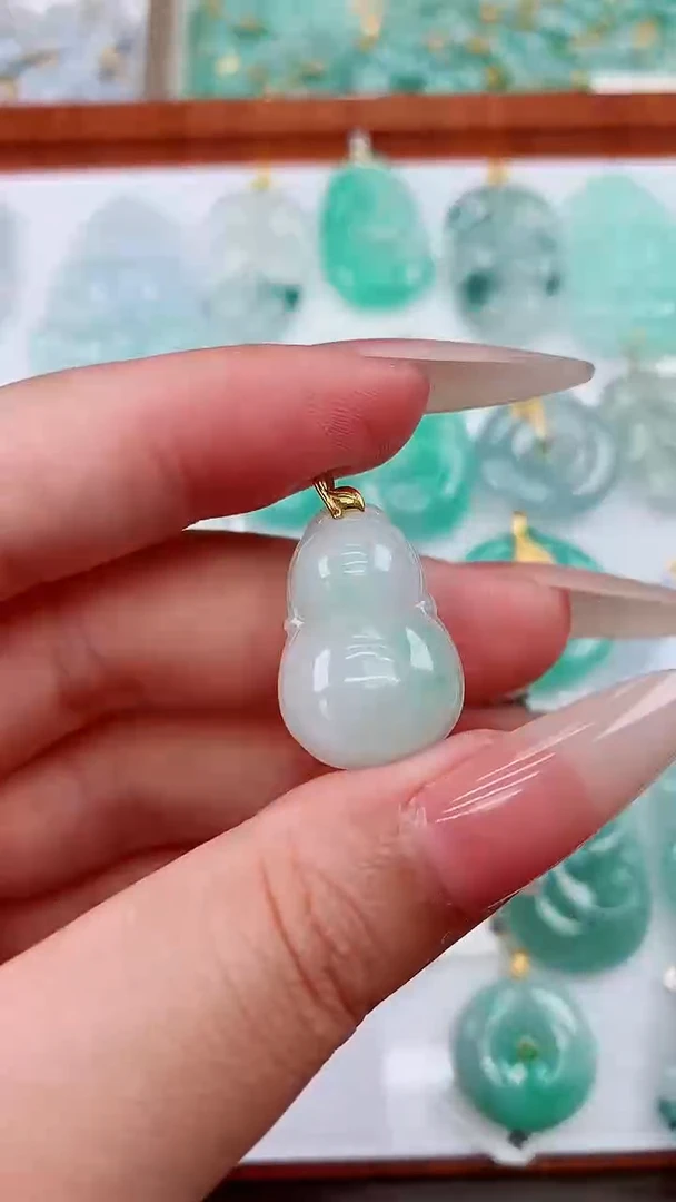 颈饰未镶嵌翡翠天然翡翠A货挂件