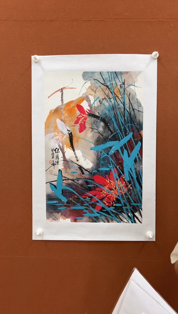 国画李文峰四尺三开亮彩荷花