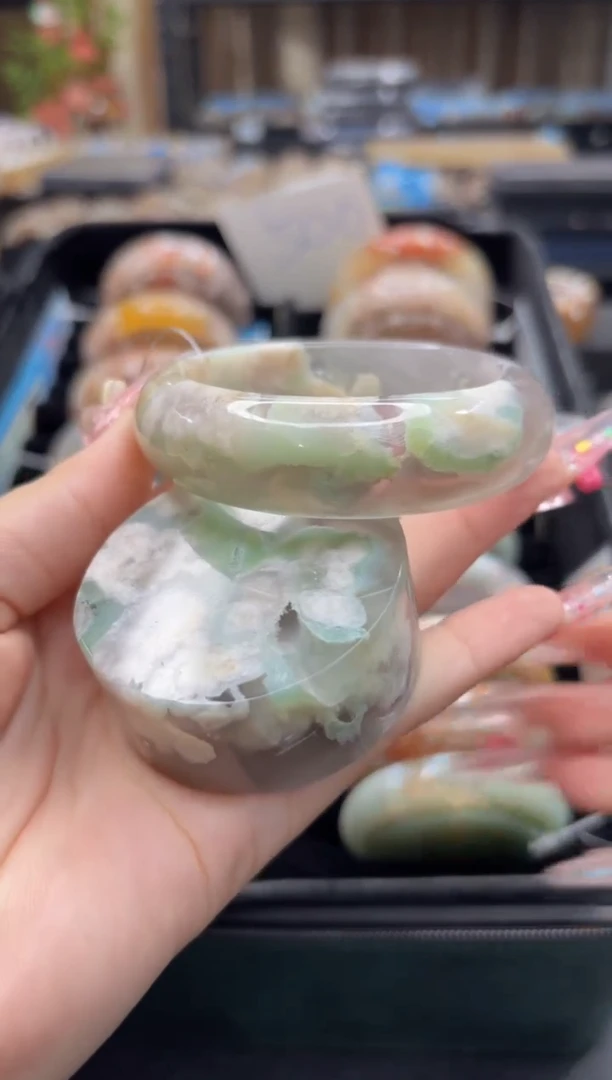 未镶嵌手镯石英质玉28(55圈赠送镯心)