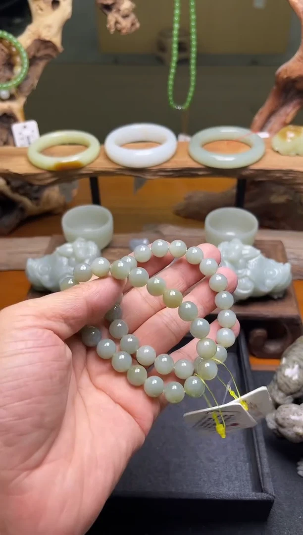 未镶嵌手串和田玉卡10且末吐拉牧场圆珠 多样性发一