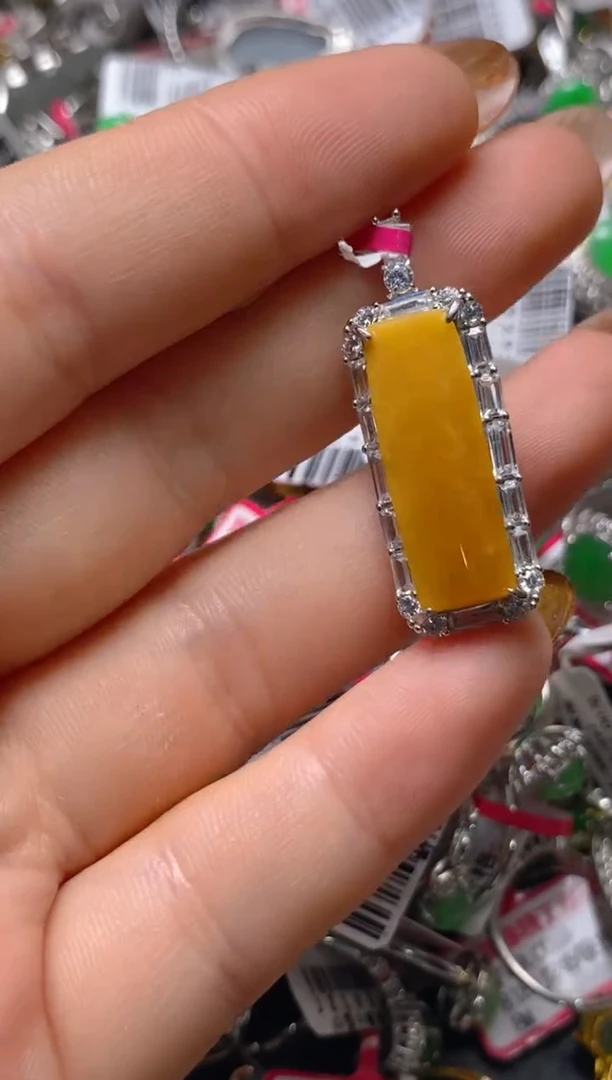 银S925镶嵌戒指翡翠百内无证书