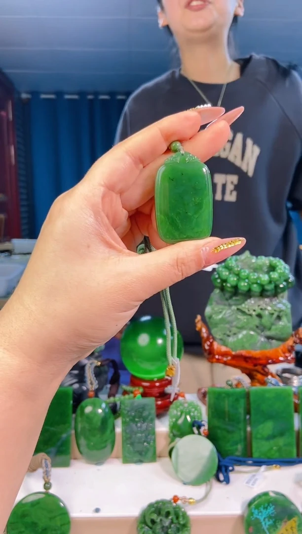 【闪购商品】和田玉挂件未镶嵌1