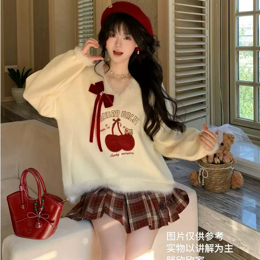 日系甜美氛围感樱桃毛边V领套头毛衣外套搭配格纹百褶短裙两件套