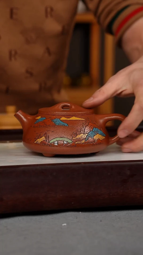 【闪购商品】紫砂茶壶金降坡 景舟石瓢 彩刻