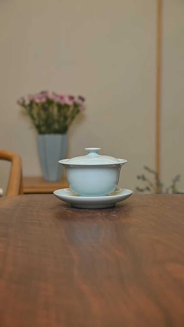 元宝盖碗 天青 微瑕 朱法喜款