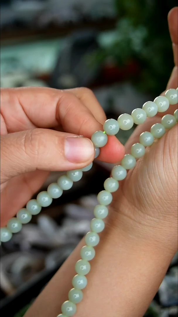 颈饰未镶嵌和田玉001  8MM