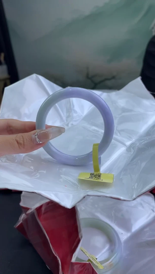 翡翠手镯未镶嵌1翡翠手镯