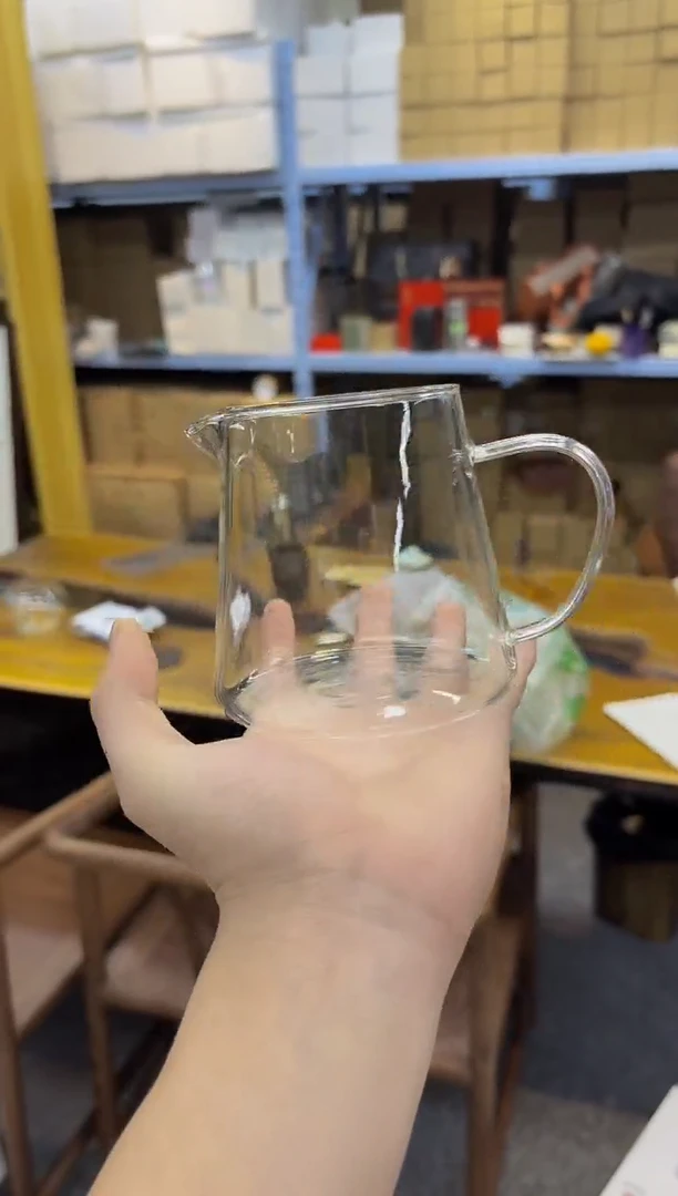 定制款一体式公道杯透明色