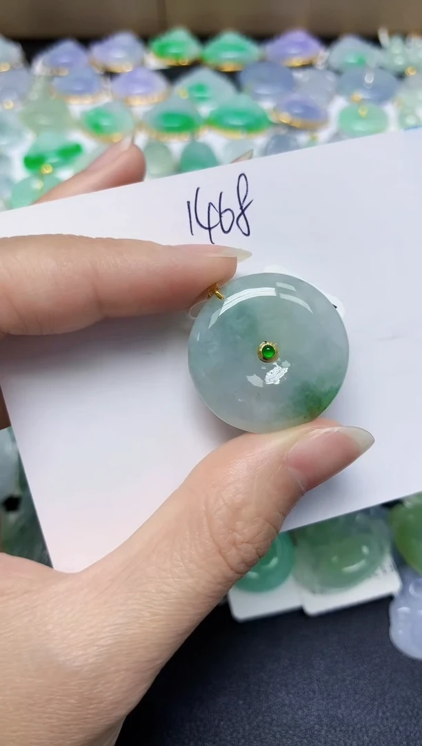 翡翠18K金镶嵌颈饰 天然缅甸翡翠A货