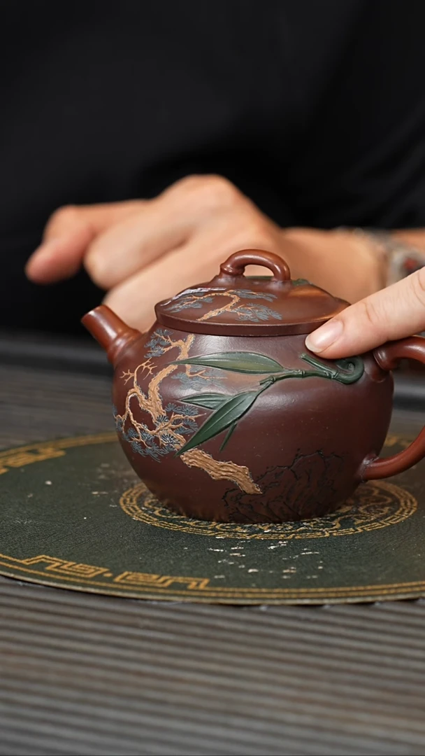 【闪购商品】紫砂茶壶ZCP 紫茄泥 松筠 260cc