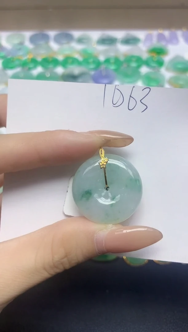 颈饰18K金镶嵌翡翠天然缅甸翡翠A货翡翠百元以上9元证书费自理