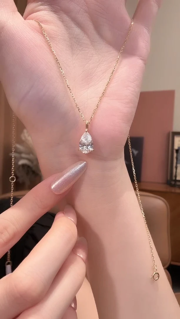 18K金镶嵌颈饰实验室培育钻石@@项链黄水滴2卡爪镶