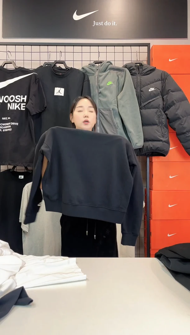 6915 黑色多沟卫衣M码120斤-140斤