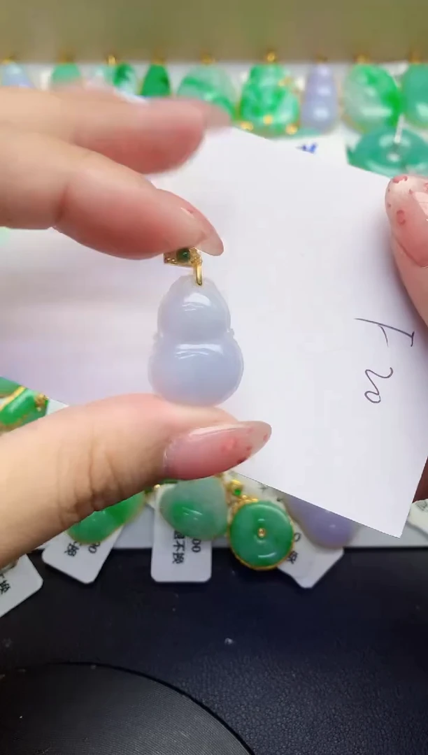 翡翠未镶嵌颈饰缅甸天然翡翠A货