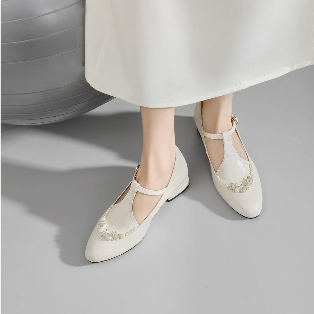 【卡美多】4CM春款复古时尚百搭真皮珍珠配饰中跟法式圆头单鞋76045