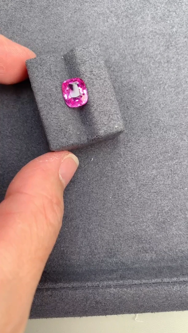 【闪购商品】彩色蓝宝石裸石未镶嵌2.5ct粉蓝宝