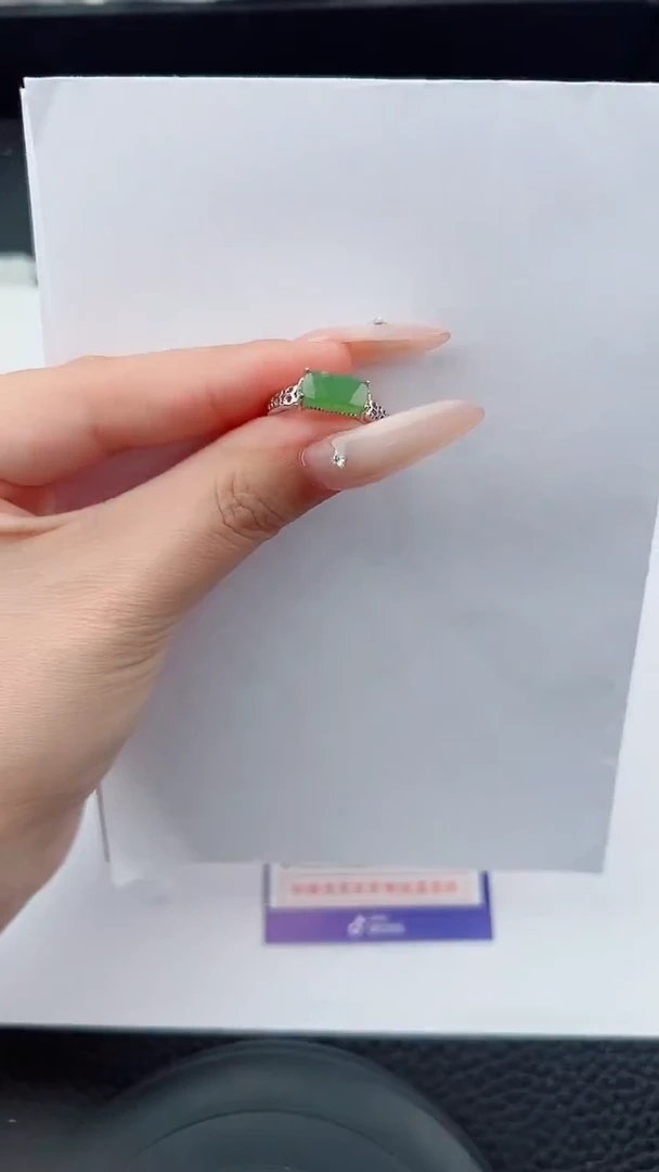 未镶嵌戒指和田玉碎玉微色差T
