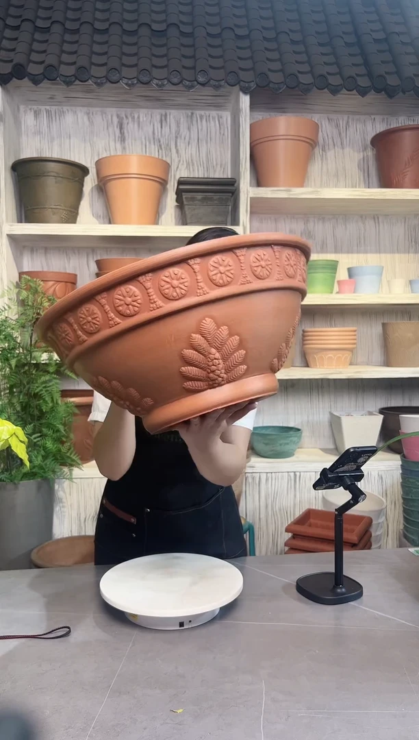 浮雕大碗莲花盆45*23