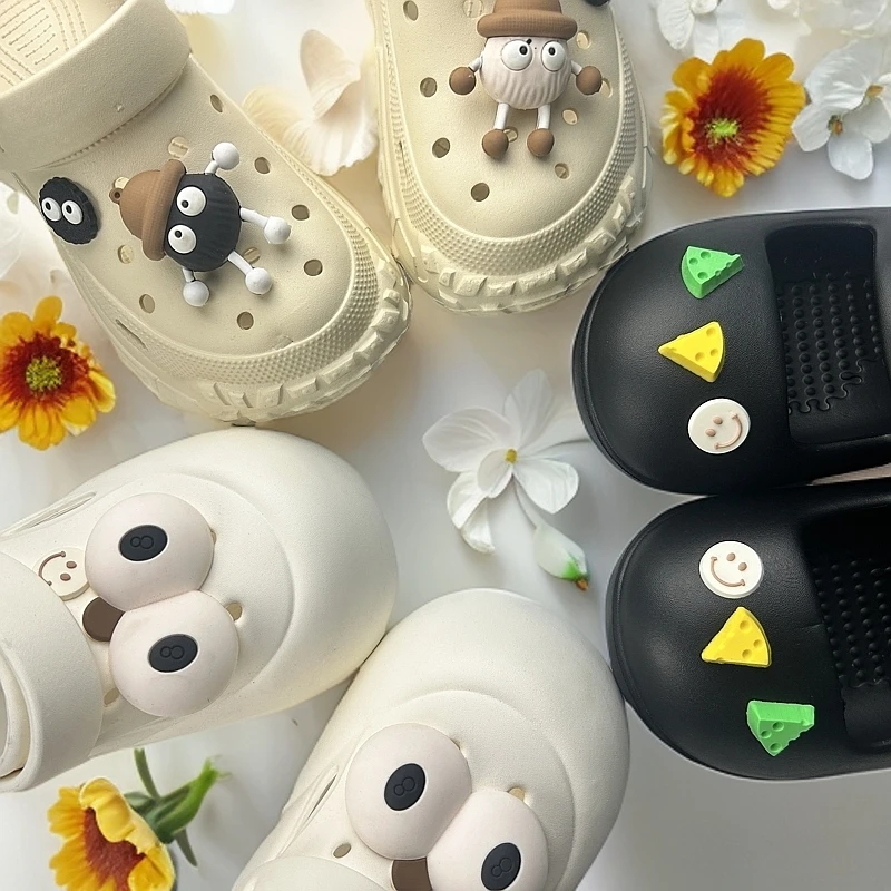 舒适通勤居家可爱厚底洞洞鞋【微瑕】