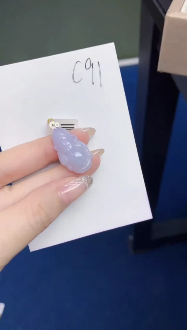 翡翠18K金镶嵌颈饰天然缅甸A货翡翠