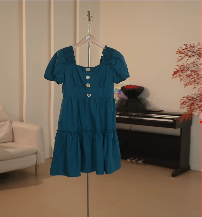 C462 ML系列可爱风拼接松紧肩假扣纯色连衣裙