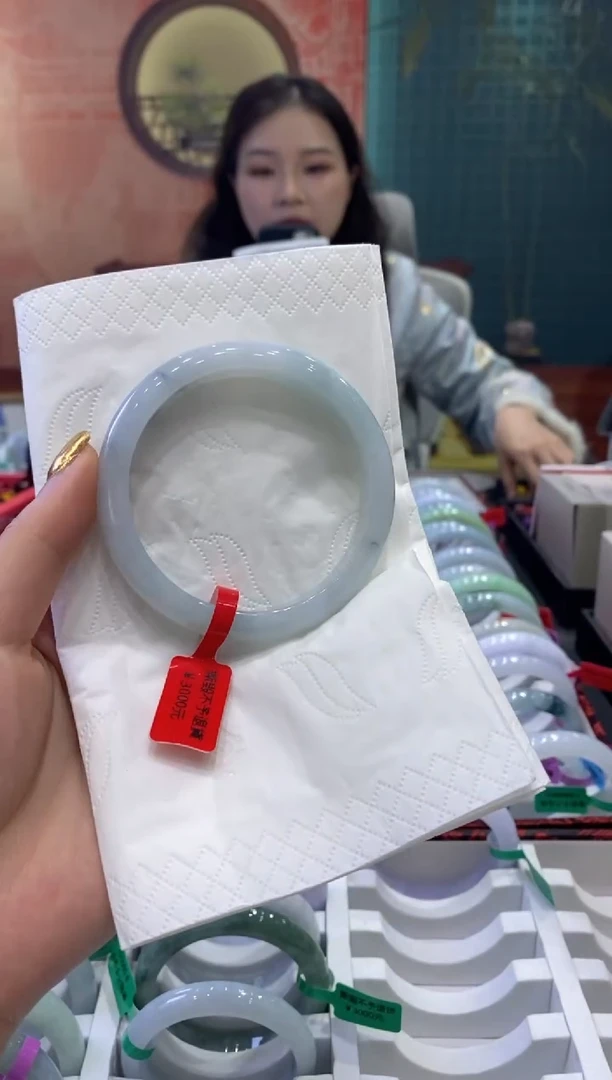 【闪购商品】翡翠手镯未镶嵌多人18163