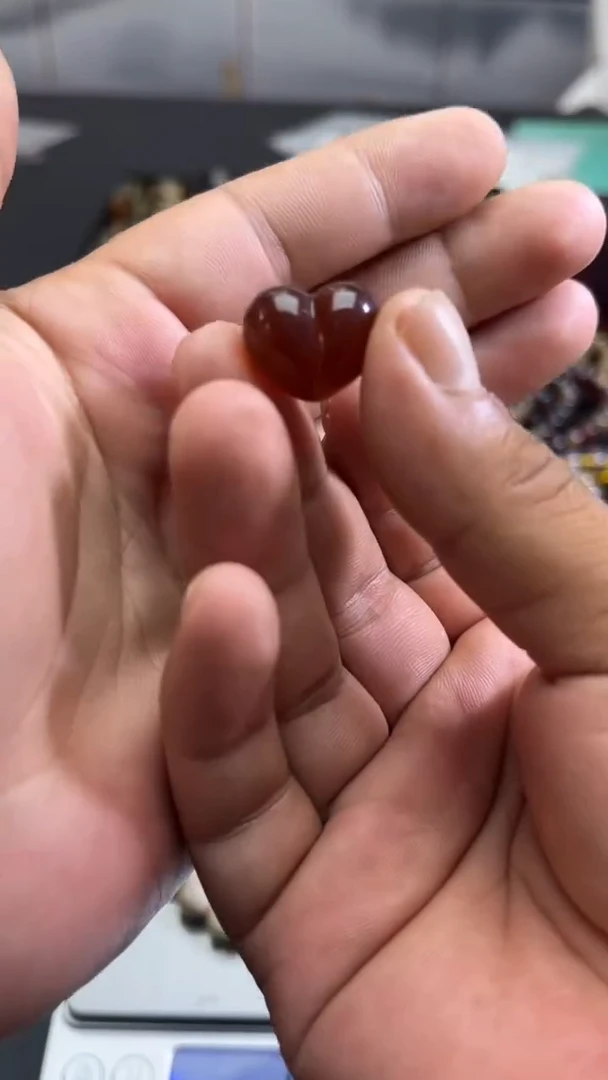 裸石琥珀未镶嵌81