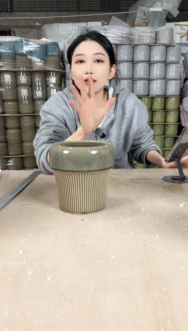 【闪购商品】陶瓷圆口半条纹裂纹绿小号14x16