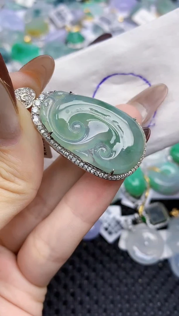 颈饰银S925镶嵌翡翠43   天然翡翠A货  百元以上9米证书费自理