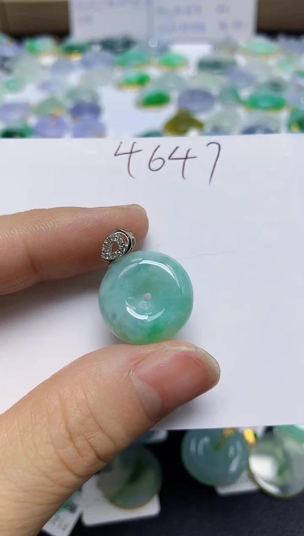 翡翠未镶嵌颈饰天然缅甸翡翠A货