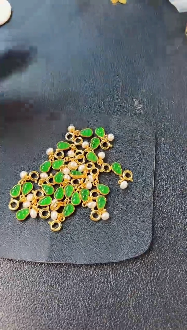 【闪购商品】翡翠颈饰未镶嵌多样性/一件 赠手串