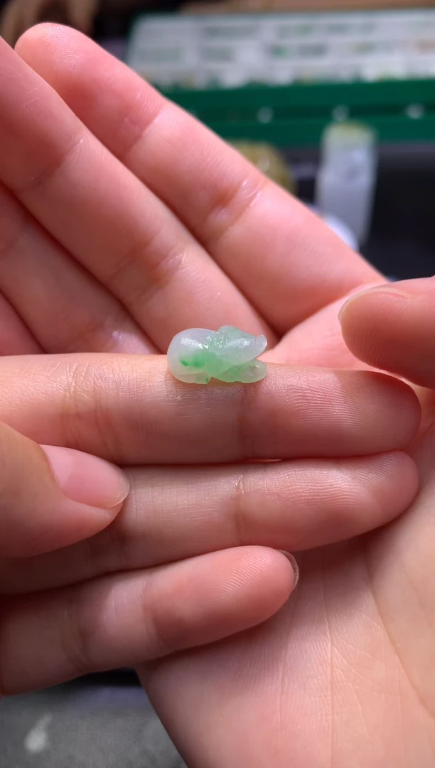 未镶嵌定制翡翠毛货