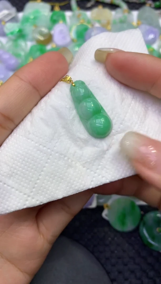 颈饰18K金镶嵌翡翠天然缅甸A货翡翠