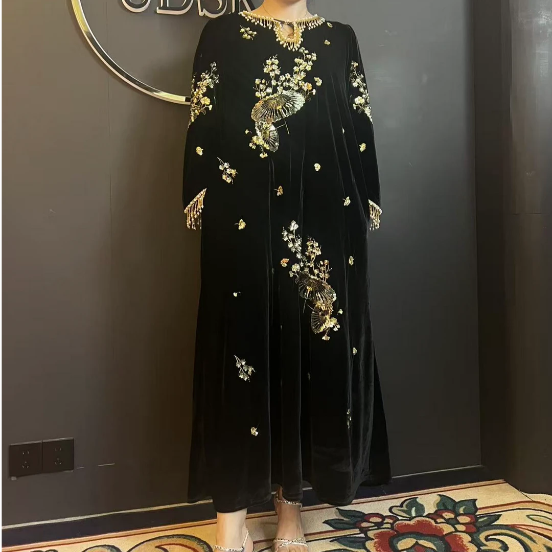 A036 圆领大码连衣裙长袖成人常规款刺绣重工钉珠长裙