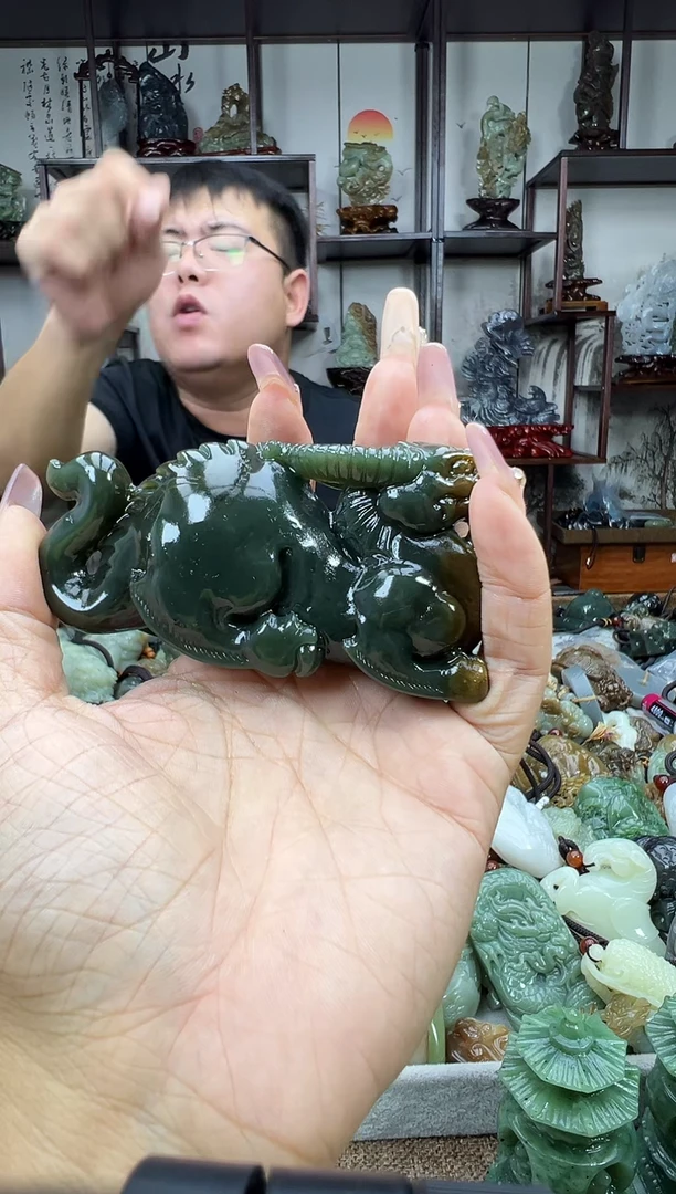 未镶嵌和田玉把件1