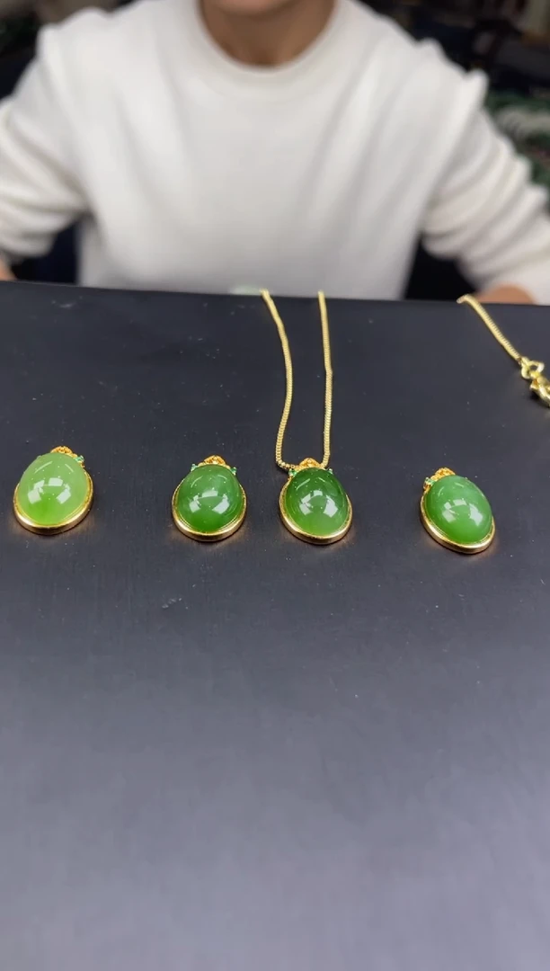 【闪购商品】和田玉吊坠(不含链)银S925镶嵌天然和田玉多样性发其一