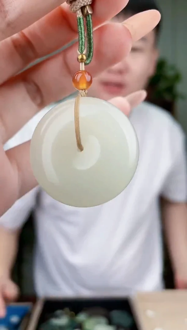 未镶嵌和田玉挂件拍一发一，多样性发货！