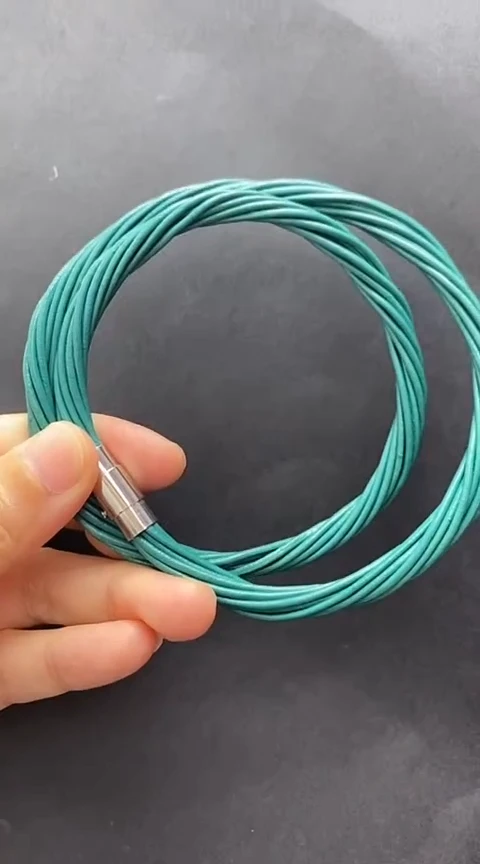 未镶嵌琥珀裸石项圈