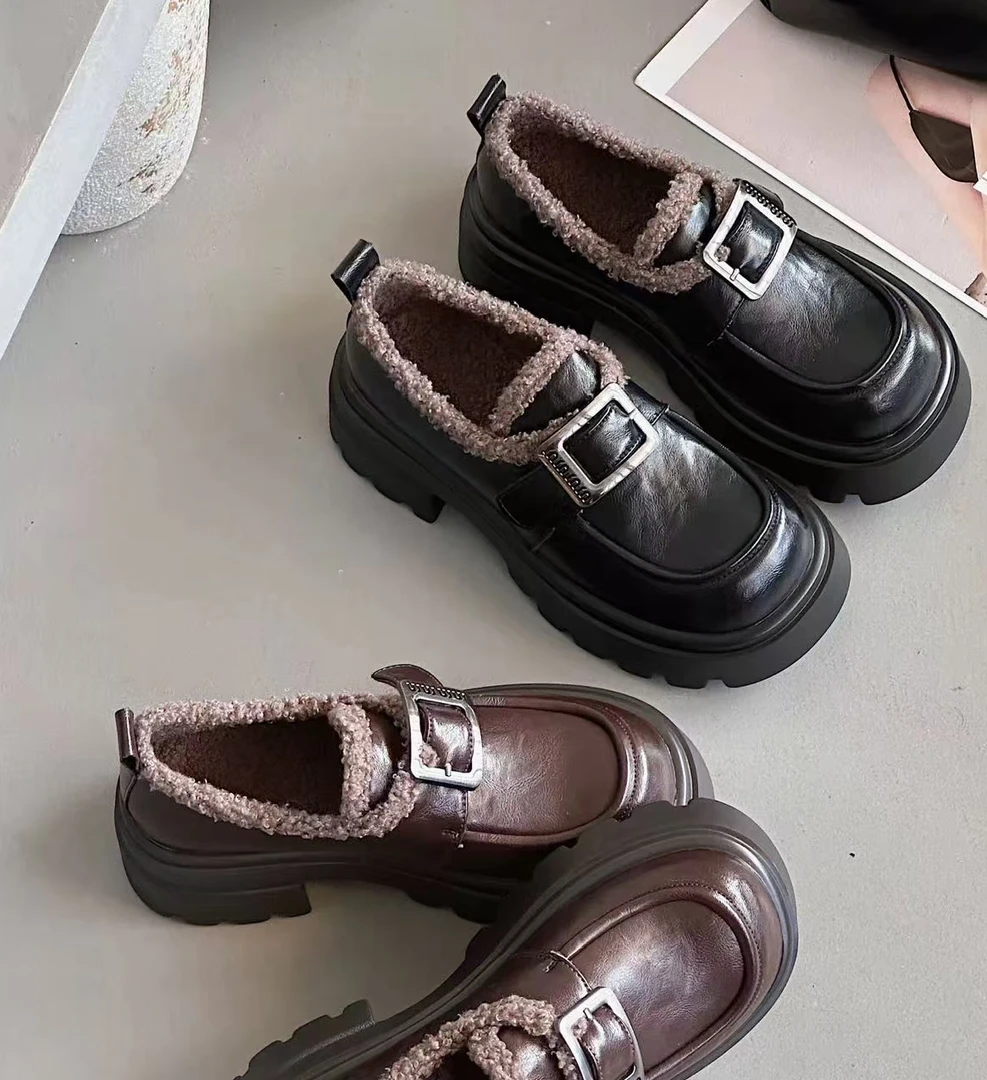 【华小姐】【加棉】新款时尚潮流圆头厚底透气百搭黑色乐福鞋8170-103