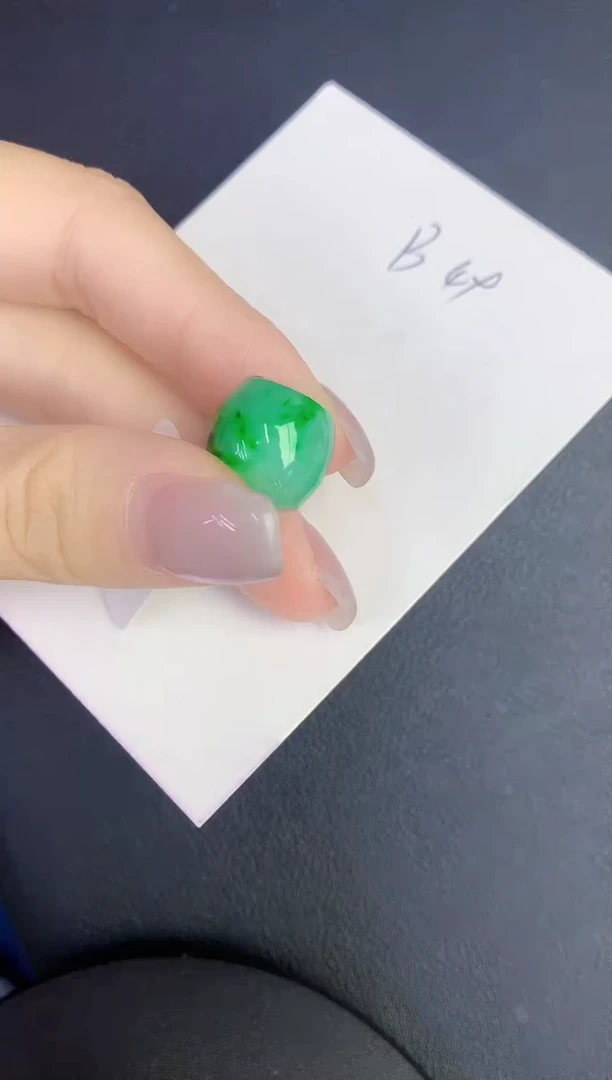 颈饰未镶嵌翡翠缅甸天然翡翠A货