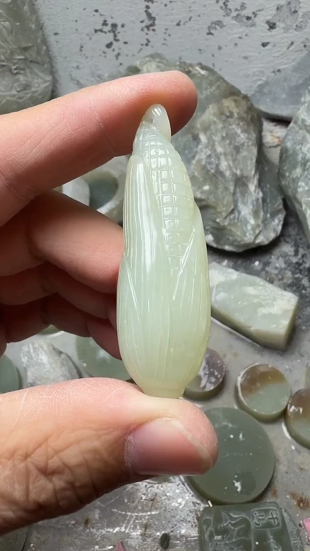 吊坠(不含链)未镶嵌和田玉玉米    有棉