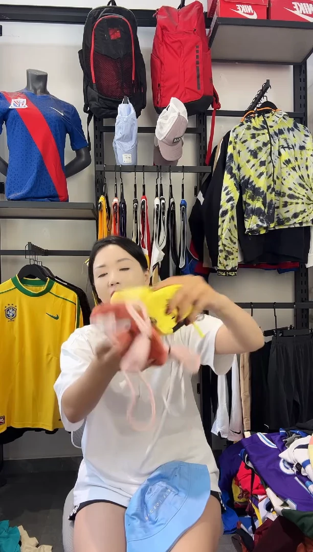 160  ·编码 耐克卫衣服饰过款为准 尺码·