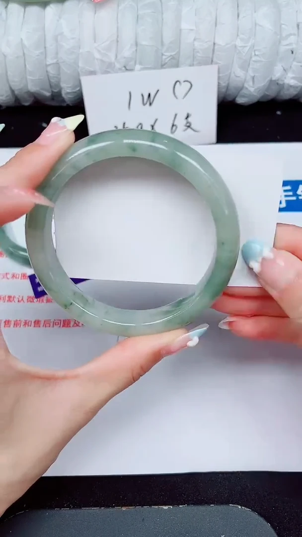 未镶嵌手镯石英质玉148-65